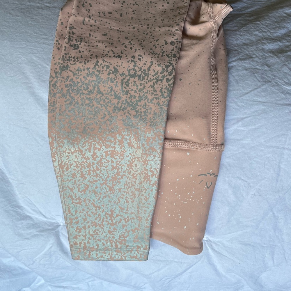 Beyond Yoga Alloy Ombré High Waisted Midi Leggings